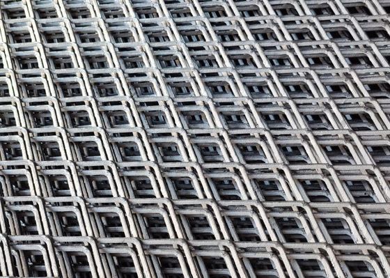 9*20mm Hole Galvanized Fence Mesh